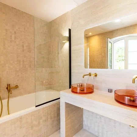 Lägenhet Le Clos De La Pinede Avec Ses Luxueuses 300 E Par Chambre
